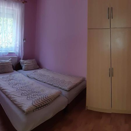 Rozsa Apartment Хайдусобосло Экстерьер фото