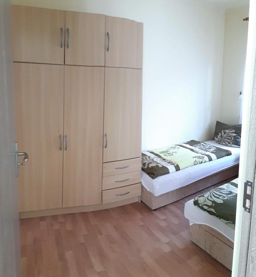 Rozsa Apartment Хайдусобосло Экстерьер фото